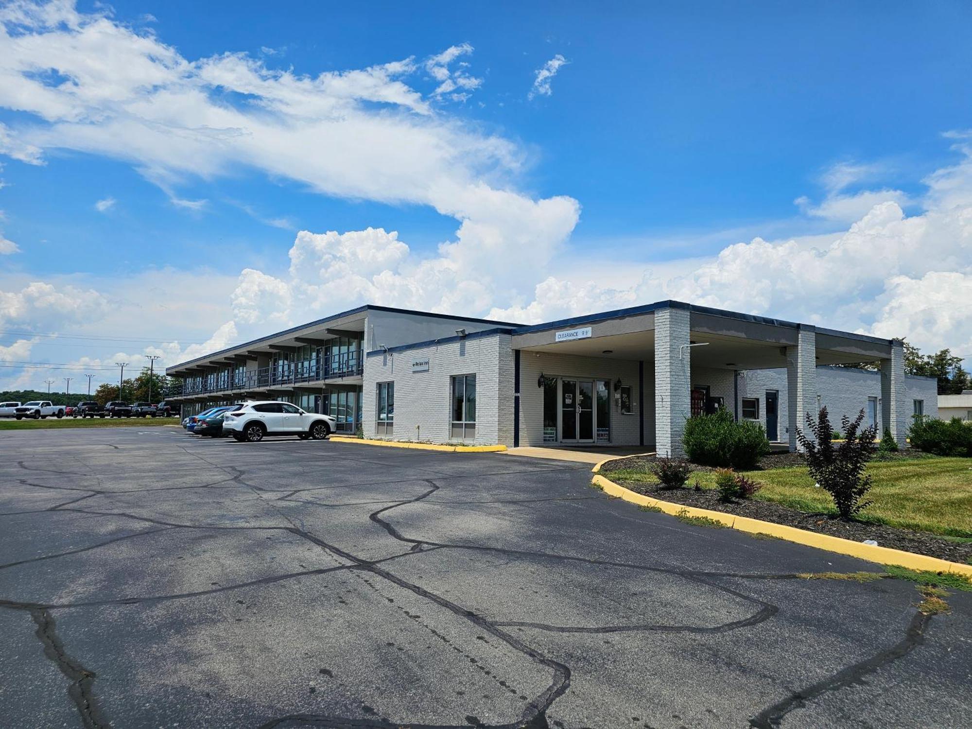 Relax Inn By Oyo Greeneville Near Hwy Us-321 ภายนอก รูปภาพ