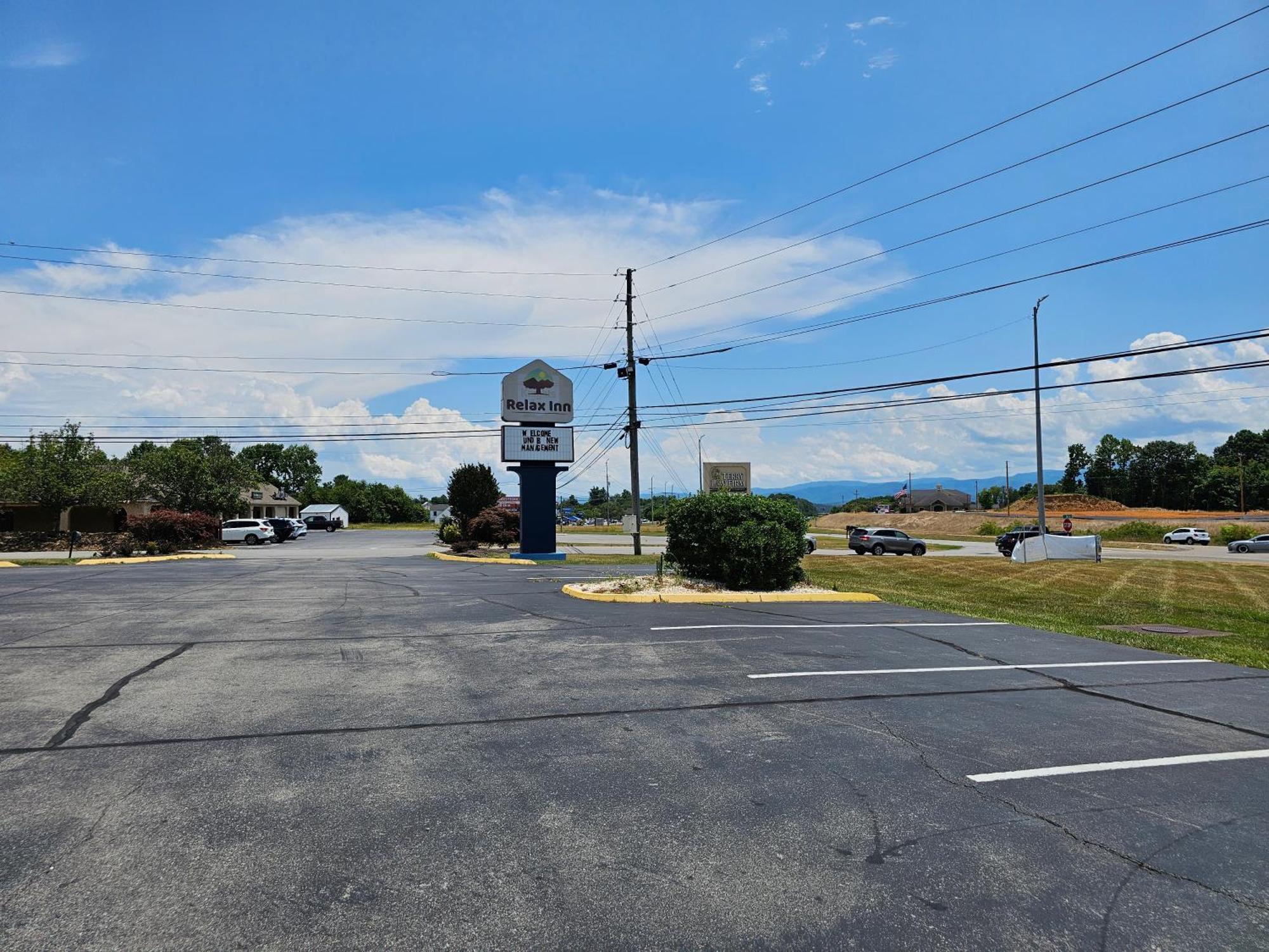 Relax Inn By Oyo Greeneville Near Hwy Us-321 ภายนอก รูปภาพ