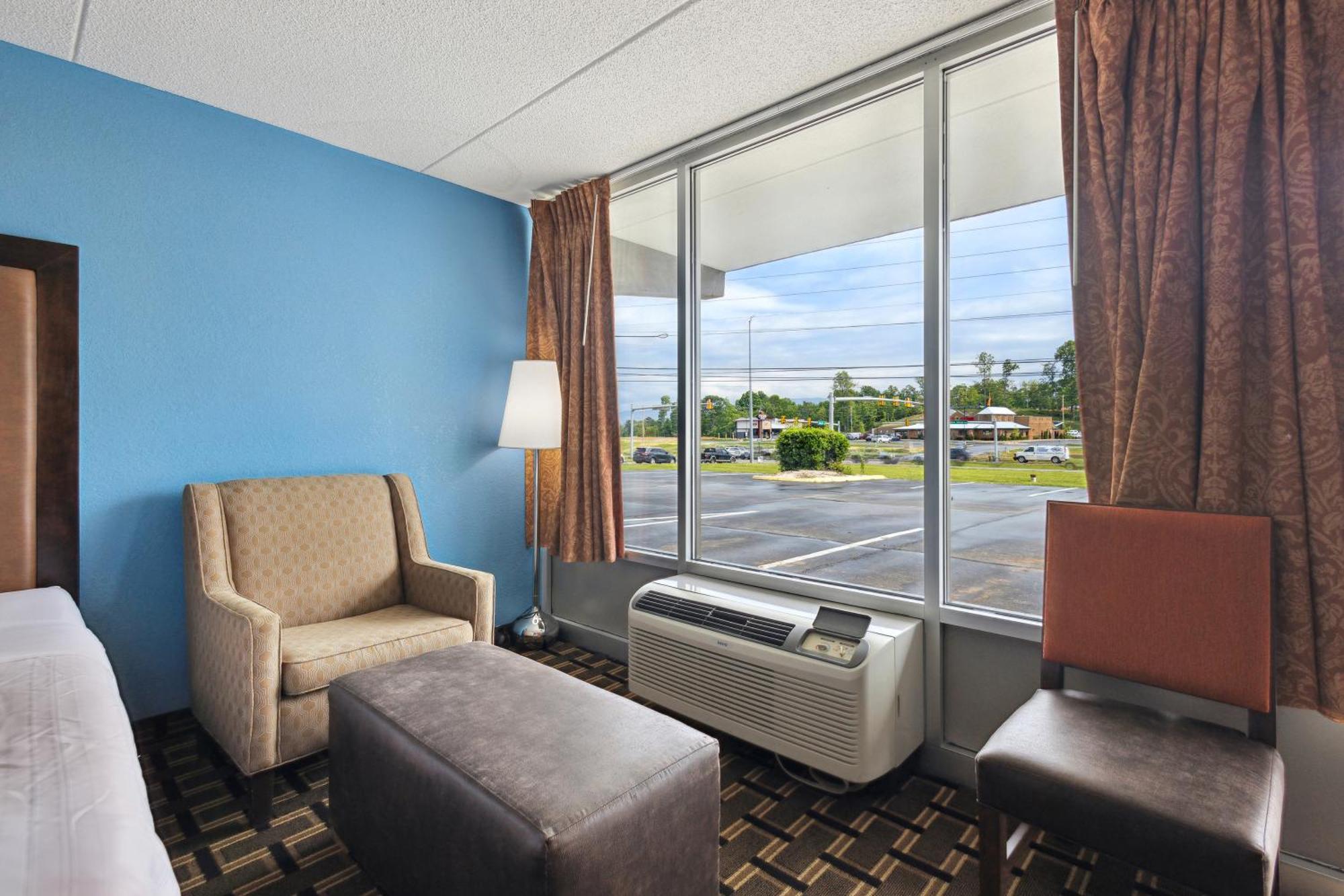 Relax Inn By Oyo Greeneville Near Hwy Us-321 ภายนอก รูปภาพ