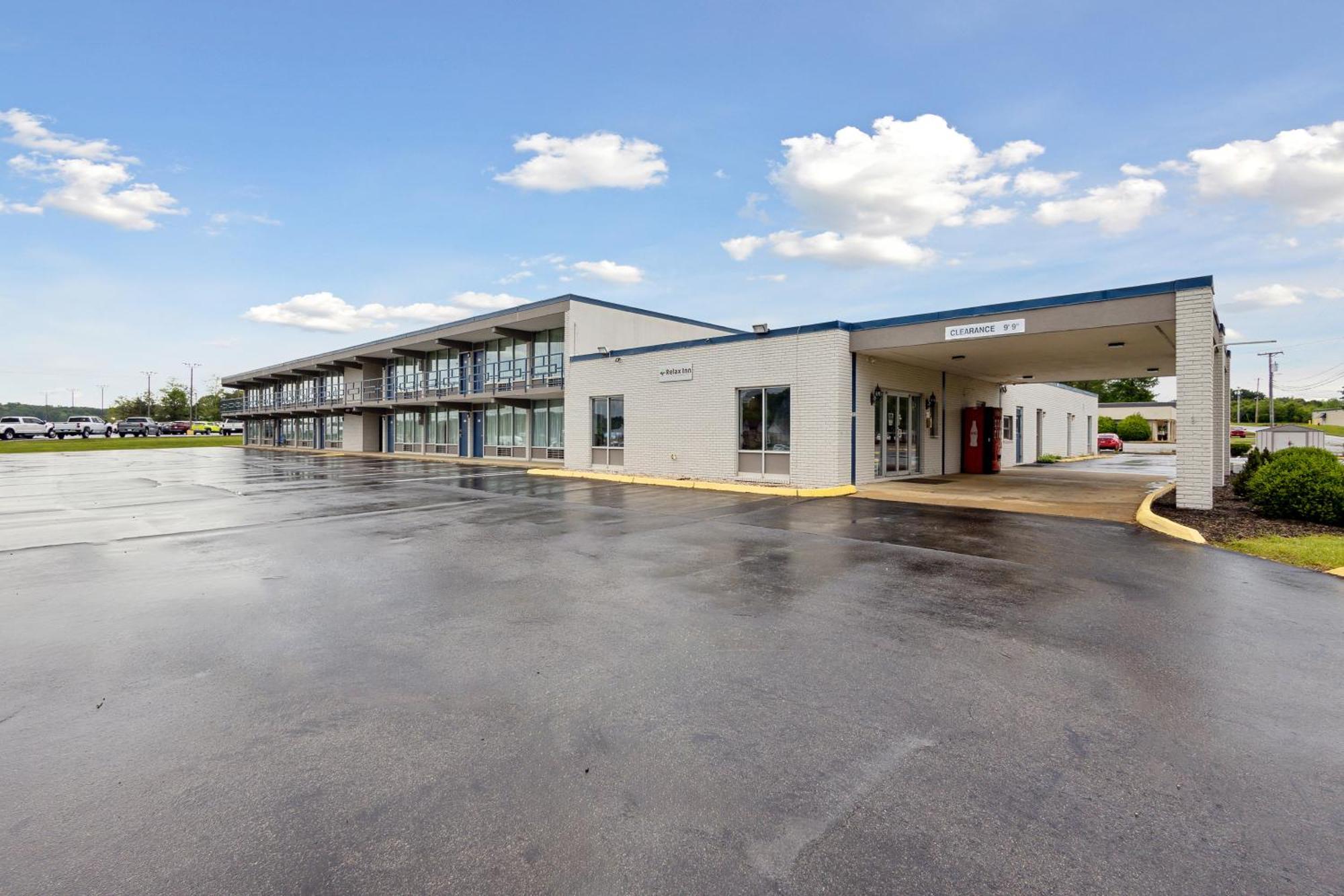 Relax Inn By Oyo Greeneville Near Hwy Us-321 ภายนอก รูปภาพ